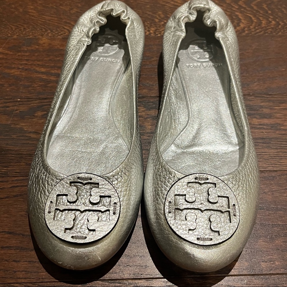 🌟HOST PICK🌟Tory Burch Silver Ballet Flats